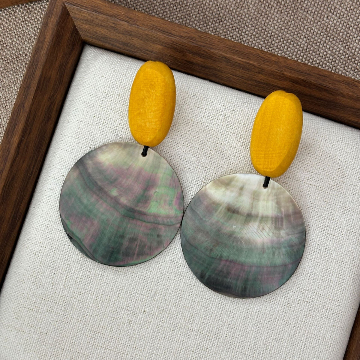 Noir Shell Drop Earrings